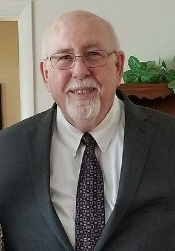 Roger Blair paid obit.jpg